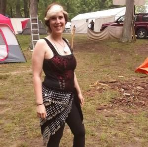 Meet your Posher, Elizabeth